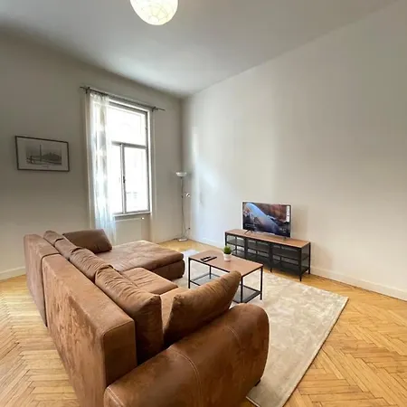 Apartament B&japartments *